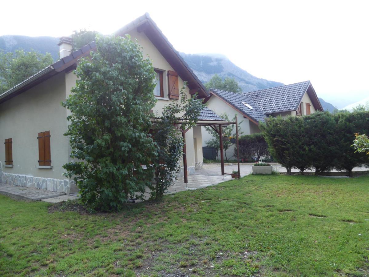chalet les myosotis Le Bourg-dʼOisans Extérieur photo